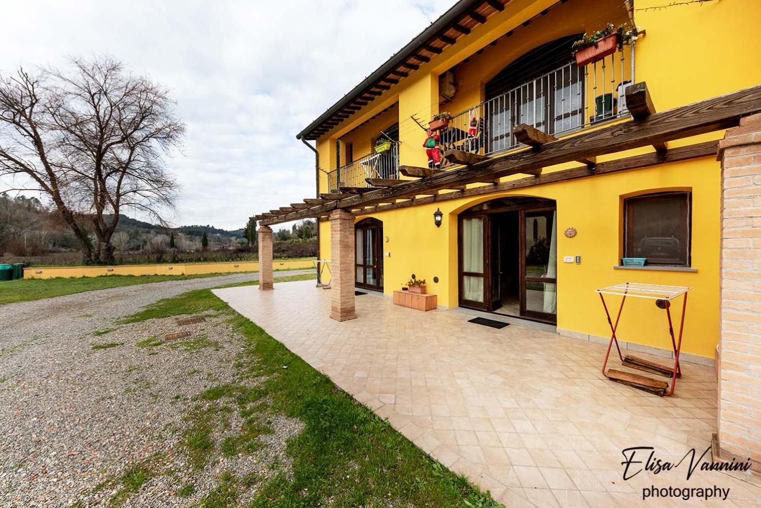 Appartamento Sole-Luna Colleoli Exterior photo